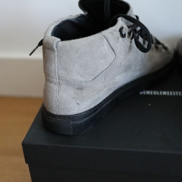 Balenciaga Men's Arena Grey Suede Sneaker - Picture 4 of 7